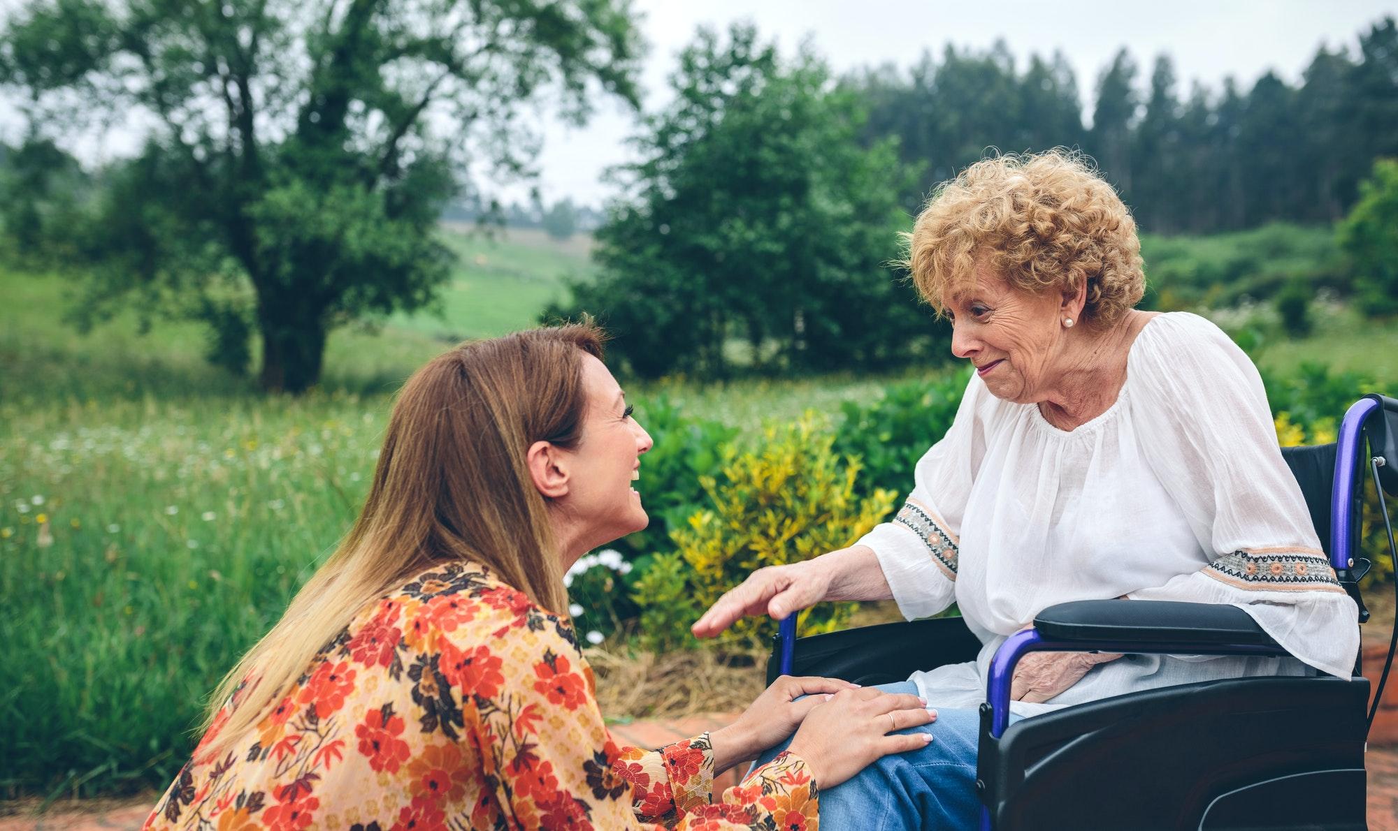 tips for talking to an elderly loved about about assisted living and memory care